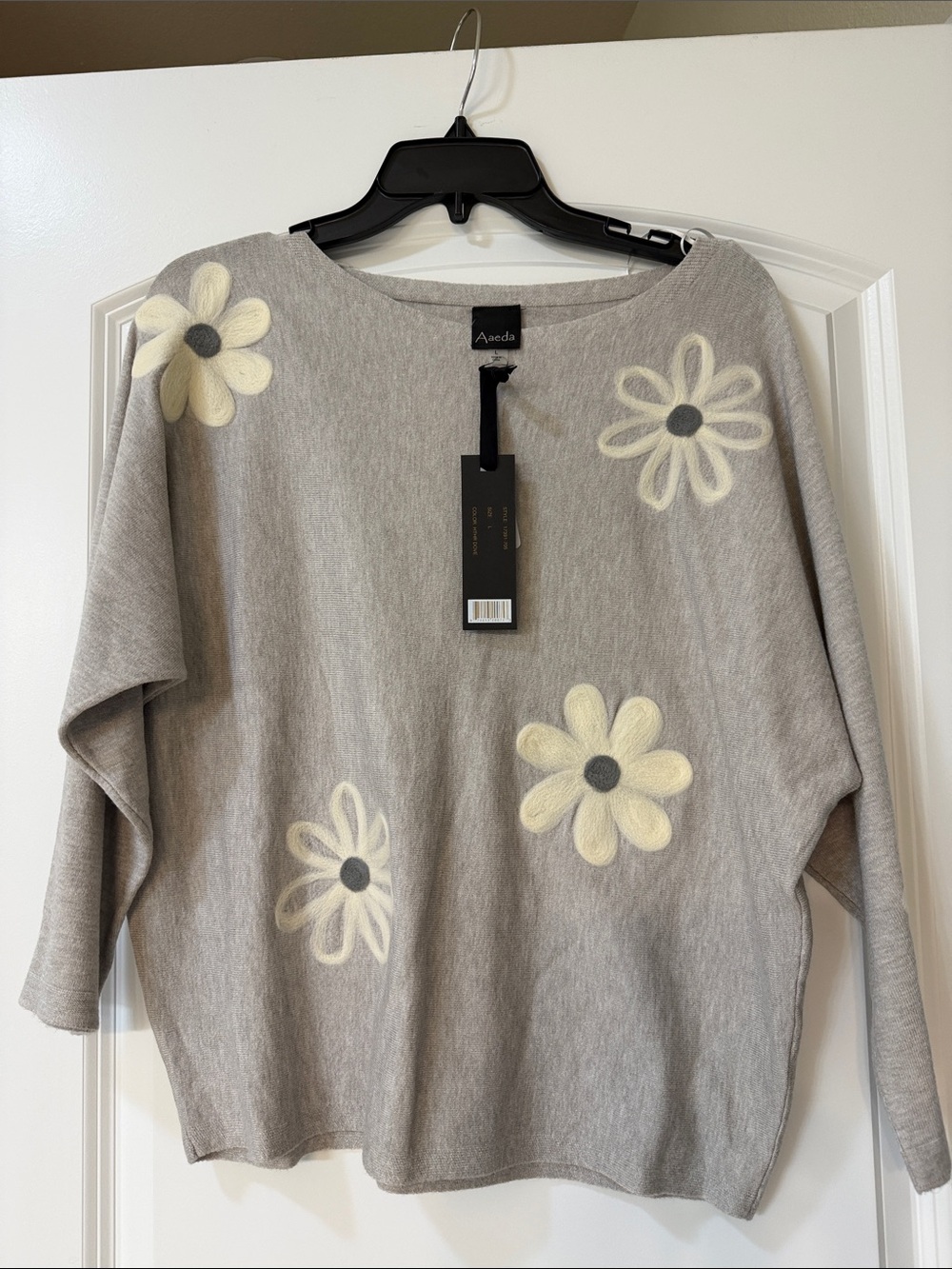 Anode Women's Gray Scoop-Neck Crew Sweater with Cream Floral Appliqués